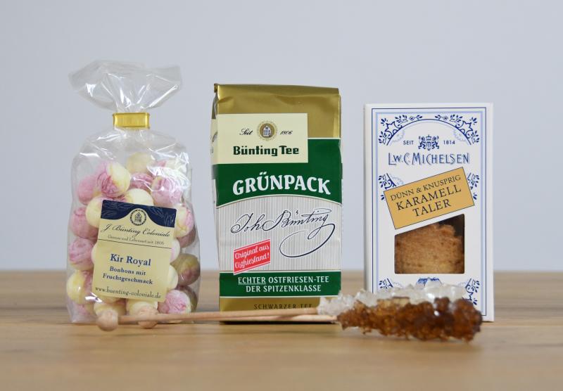J. Bünting Coloniale Teepräsent mit süßen Leckereien