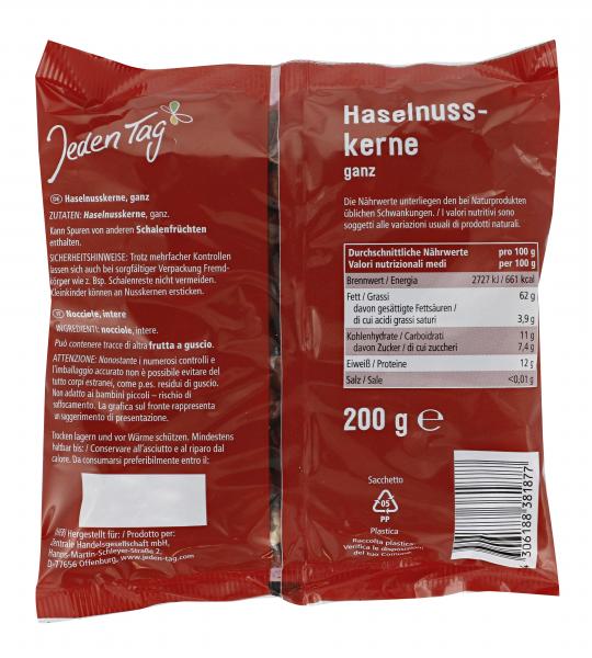 Jeden Tag Haselnusskerne ganz