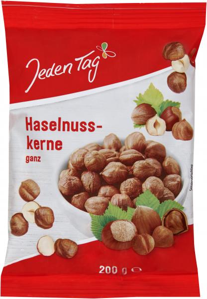 Jeden Tag Haselnusskerne ganz