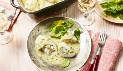Gratinierte Schollenröllchen mit Kräuter-Senf-Sauce Gratinierte Schollenröllchen mit Kräuter-Senf-Sauce