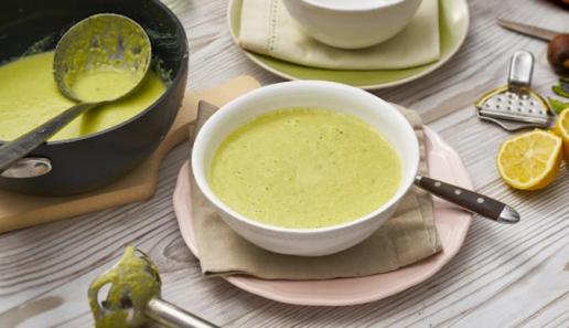 Avocado-Spargelcremesuppe Avocado-Spargelcremesuppe
