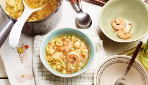 Hochzeitssuppe mit Garnelen Hochzeitssuppe mit Garnelen